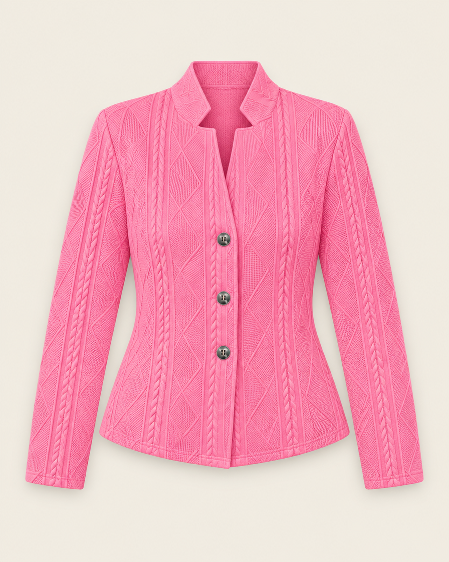 Blazer rose vif boutonné en maille texturée, packshot sur fond ivoire